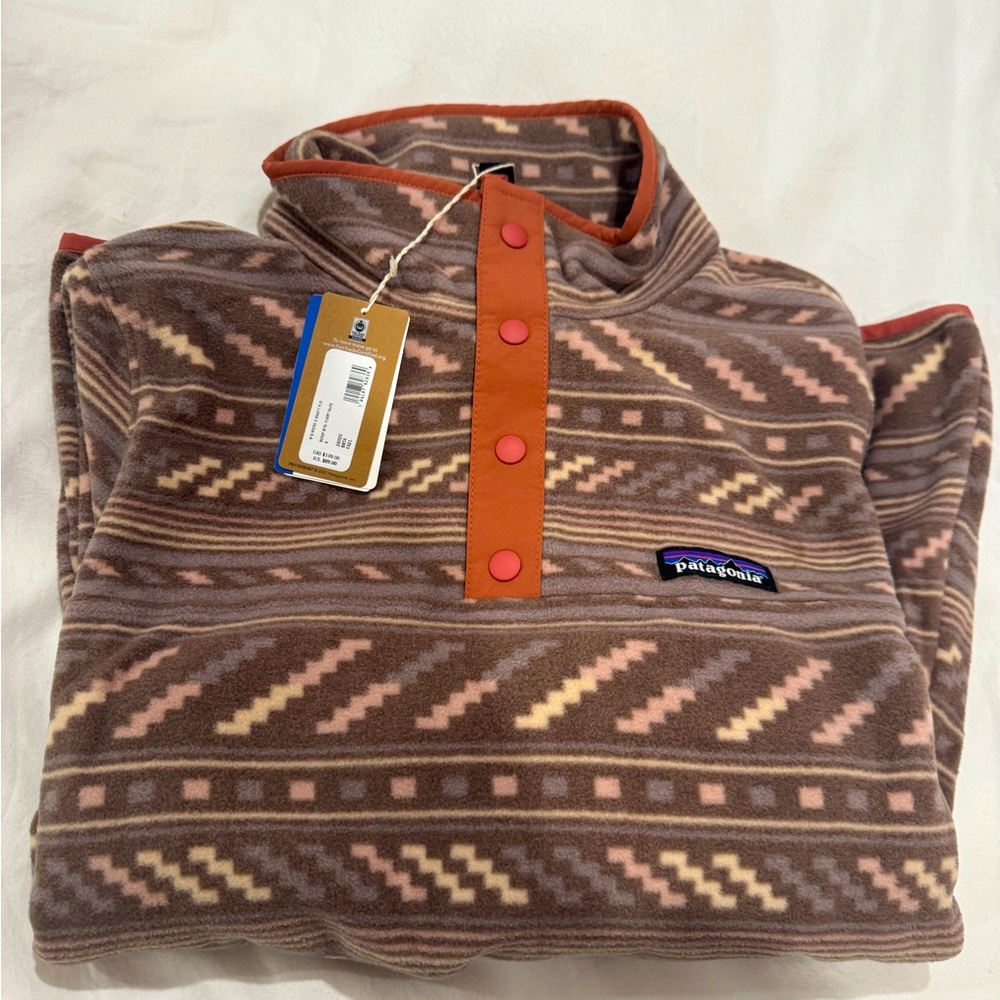 NWT Patagonia pullover size S brand new